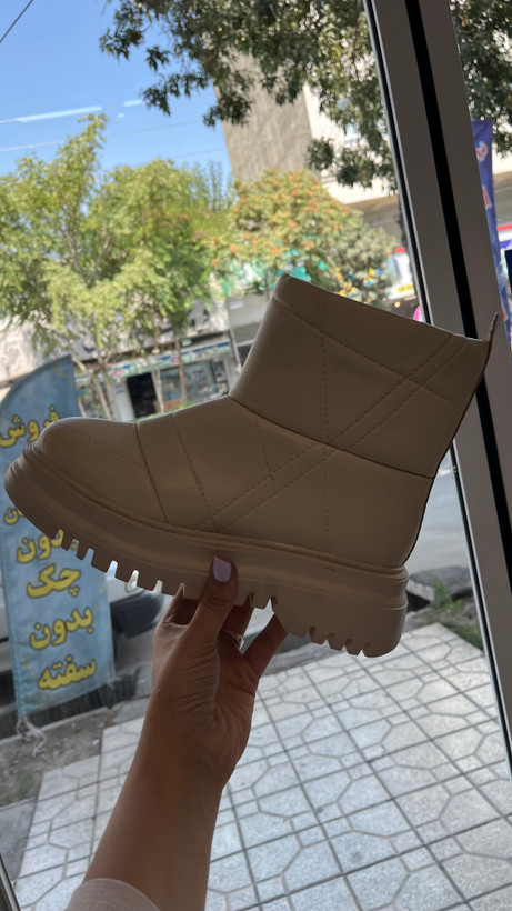 نیم بوت زنانه برند زارا رنگ کرمی ZARA