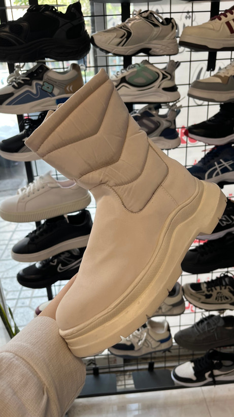 نیم بوت زنانه برند زارا رنگ کرمی ZARA
