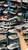 کفش و کتانی نایک مدل v2k run رنگ مشکی نقره ای